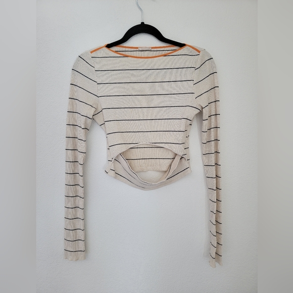 ZARA W&B croptop cutout long sleeve sweater - Picture 1 of 6